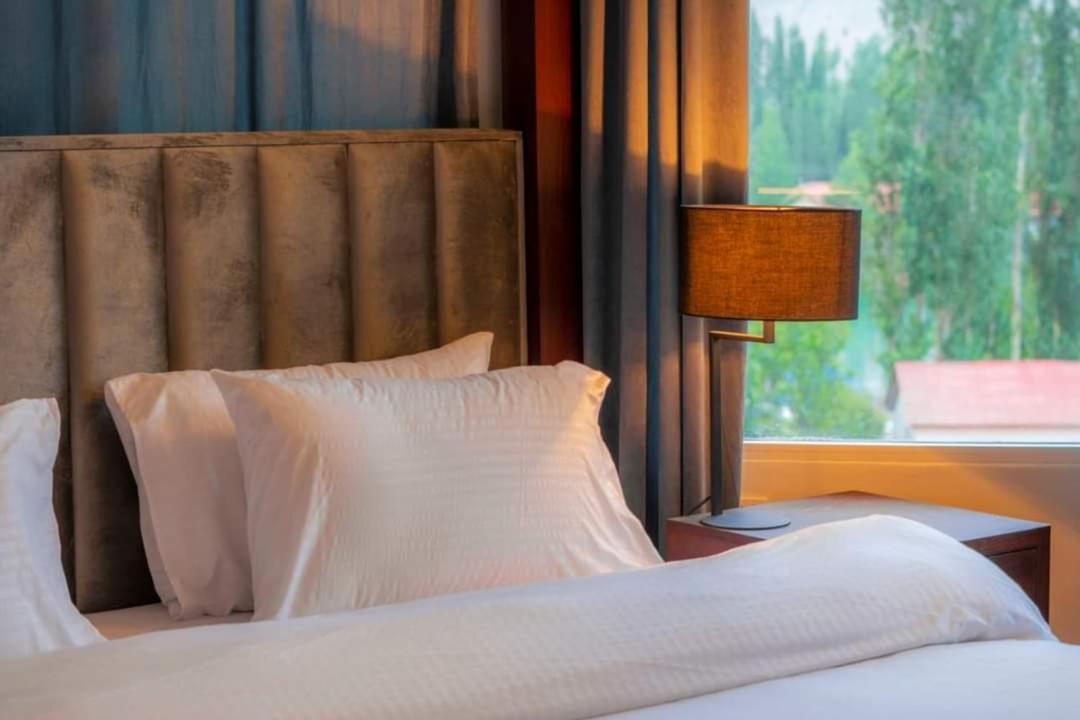 Tibet Hotel Skardu Luaran gambar