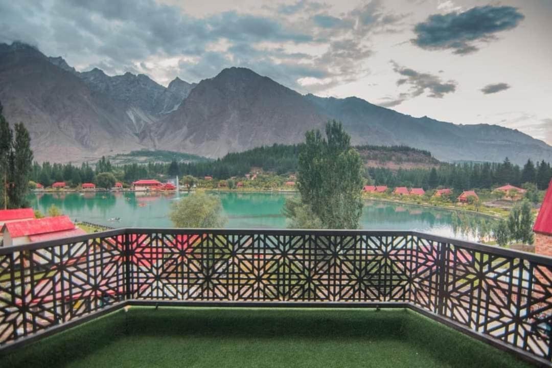 Tibet Hotel Skardu Luaran gambar