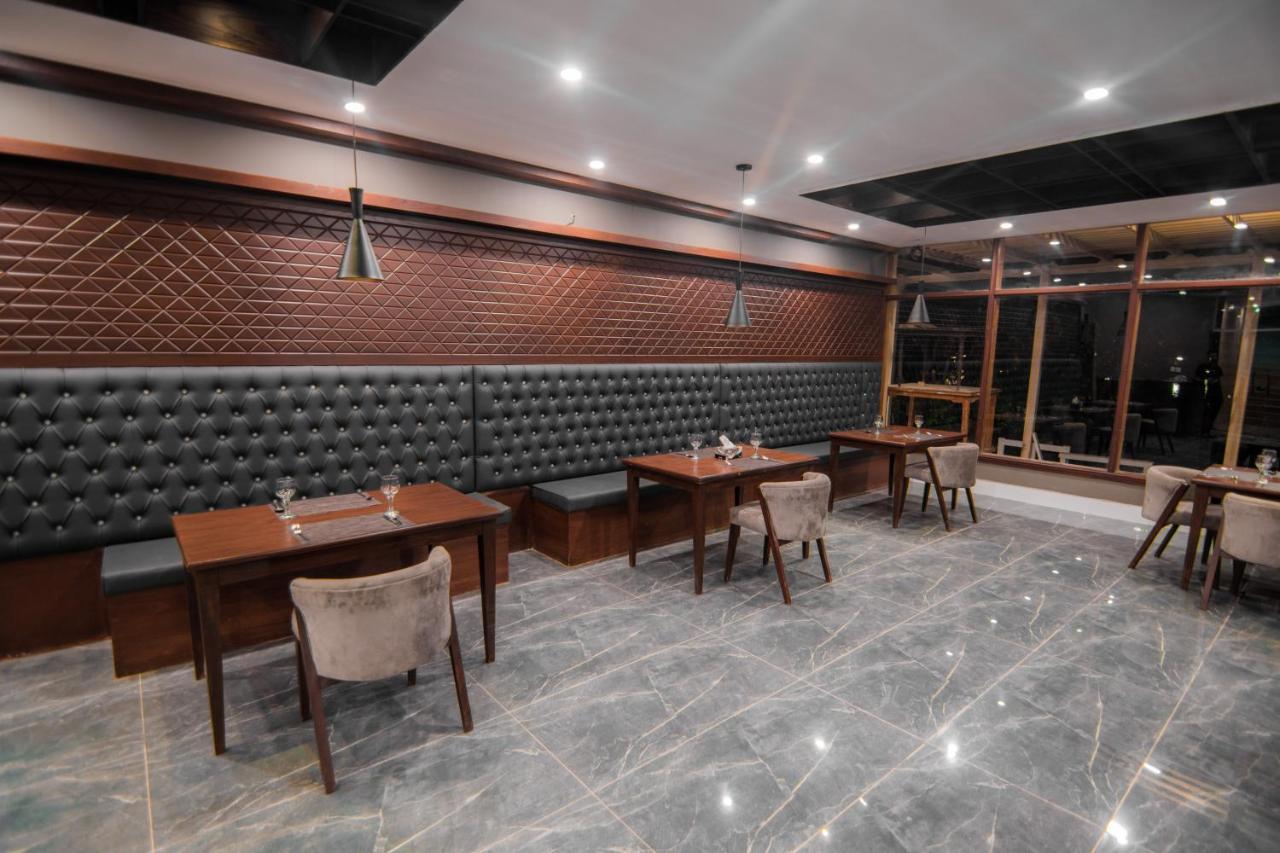 Tibet Hotel Skardu Luaran gambar