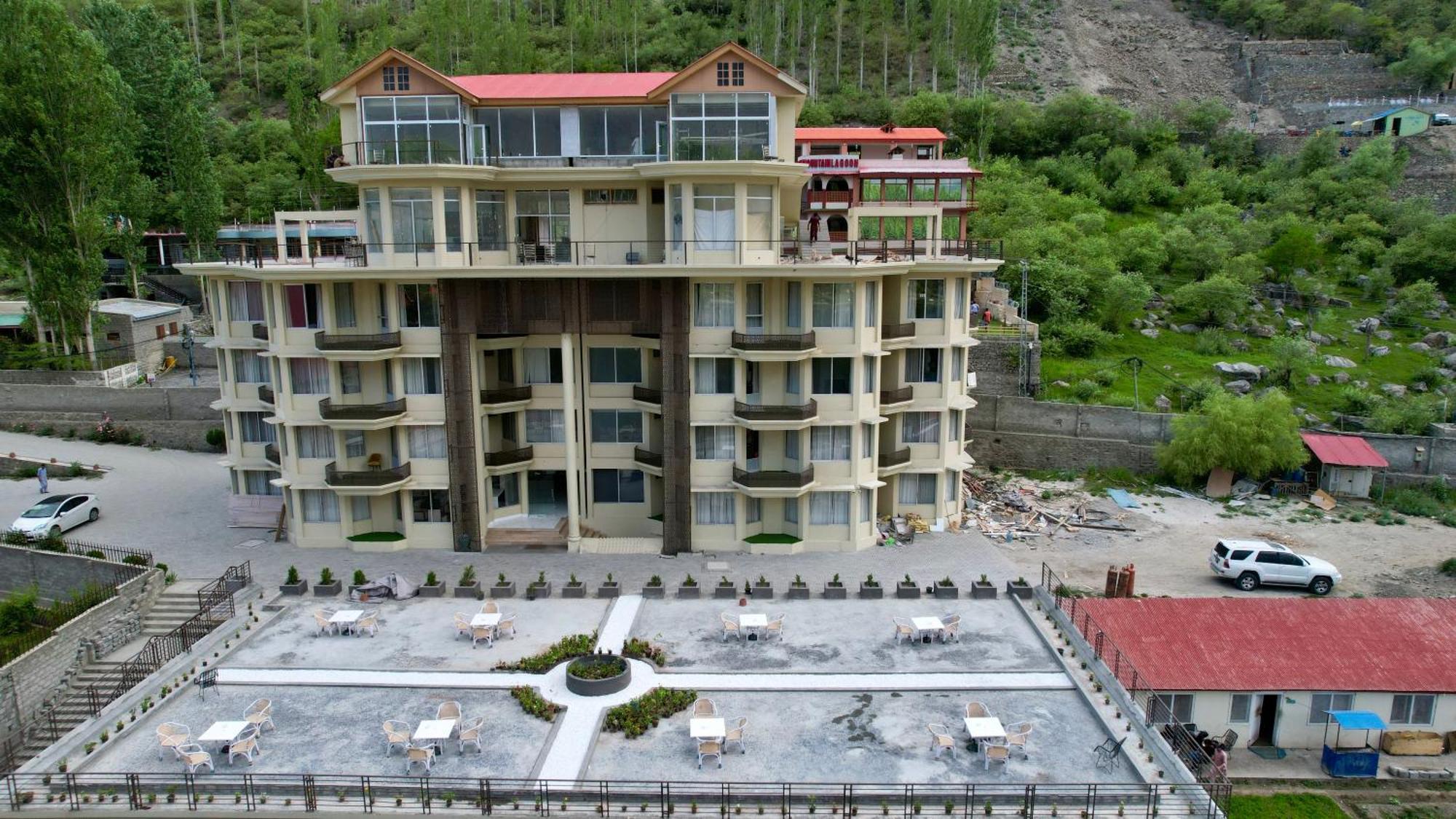 Tibet Hotel Skardu Luaran gambar