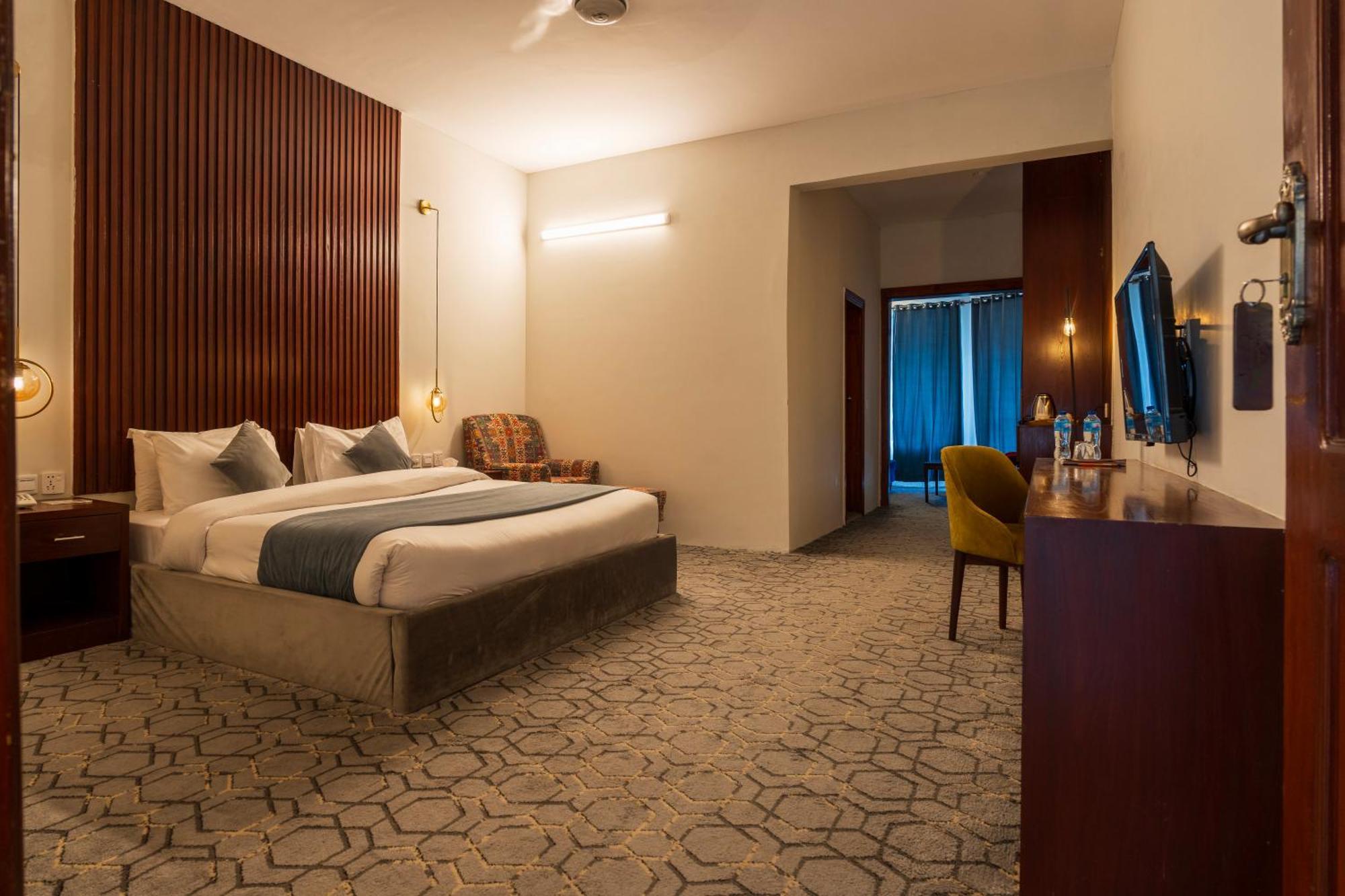 Tibet Hotel Skardu Luaran gambar
